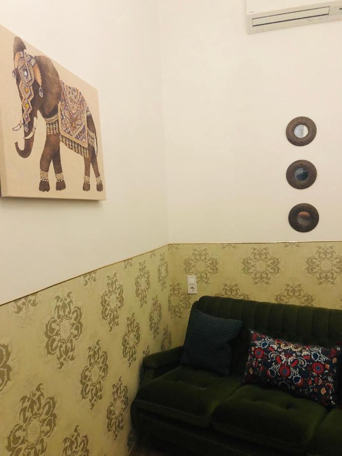 Modern Classic On Kiraly Budapest Ngoại thất bức ảnh